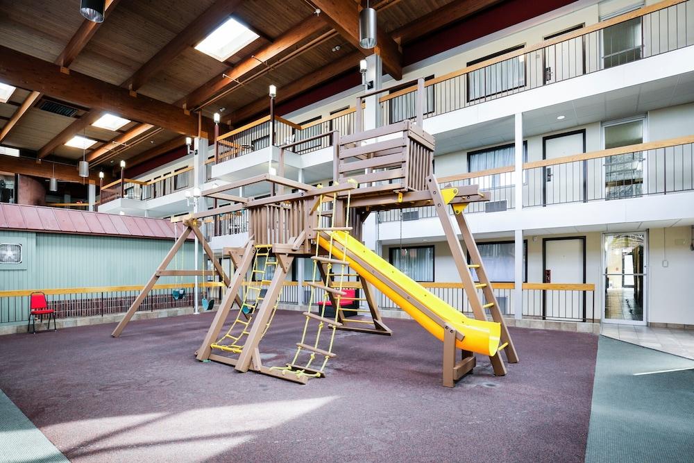 Ramada By Wyndham Beaver Falls Exterior photo