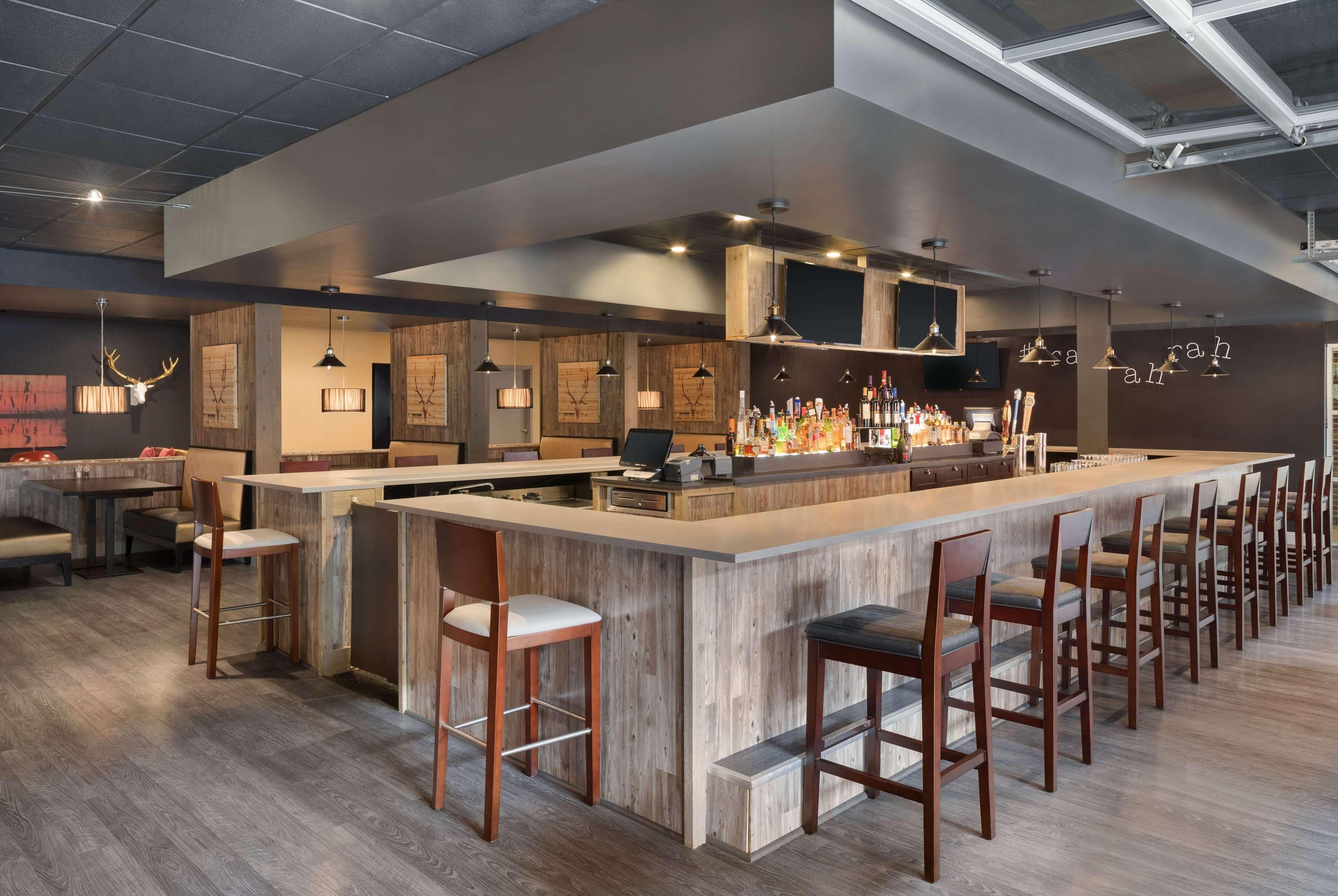 Ramada By Wyndham Beaver Falls Exterior photo