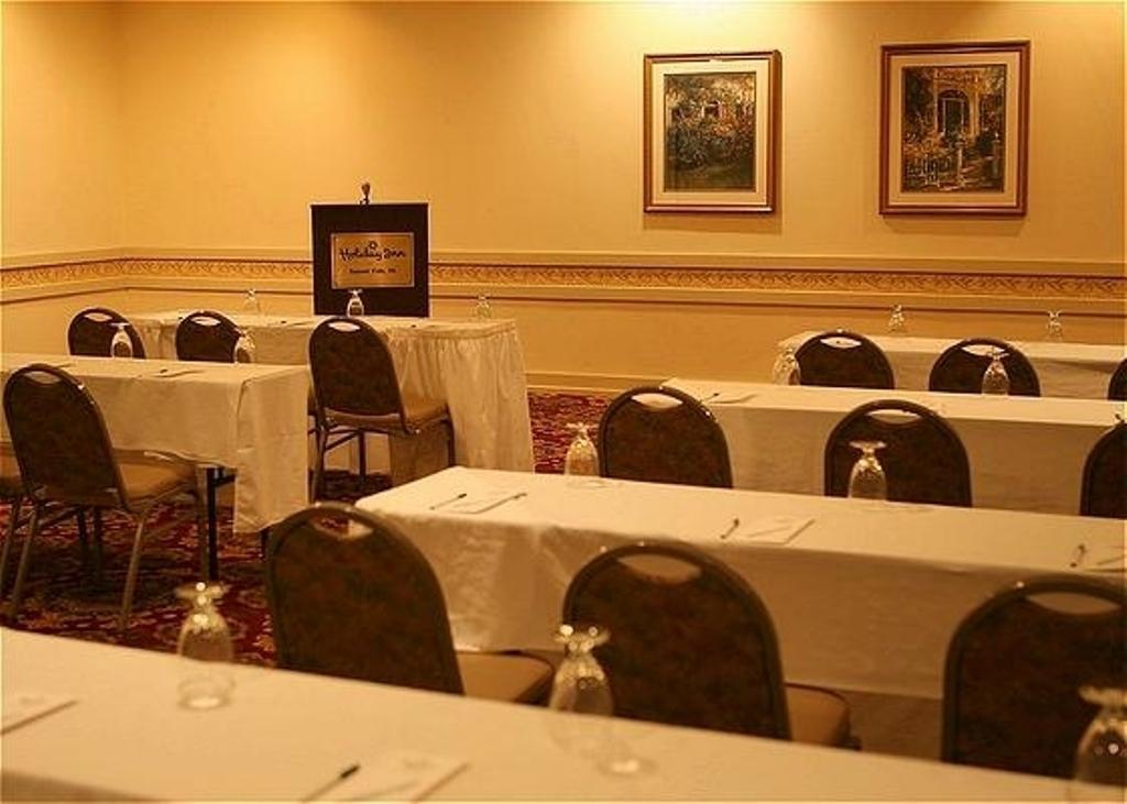 Ramada By Wyndham Beaver Falls Facilities photo